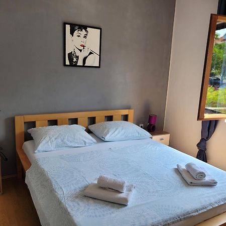 Apartmani Vini Hvar Town Extérieur photo
