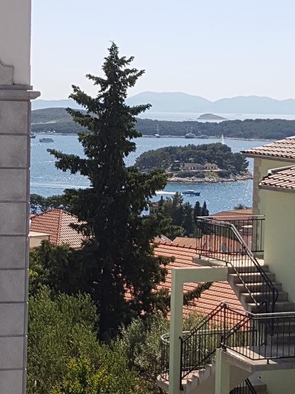 Apartmani Vini Hvar Town Extérieur photo