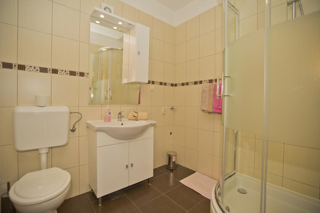 Apartmani Vini Hvar Town Extérieur photo