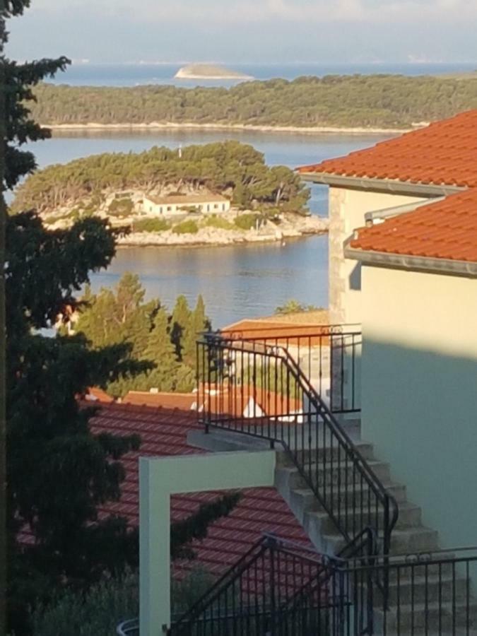 Apartmani Vini Hvar Town Extérieur photo